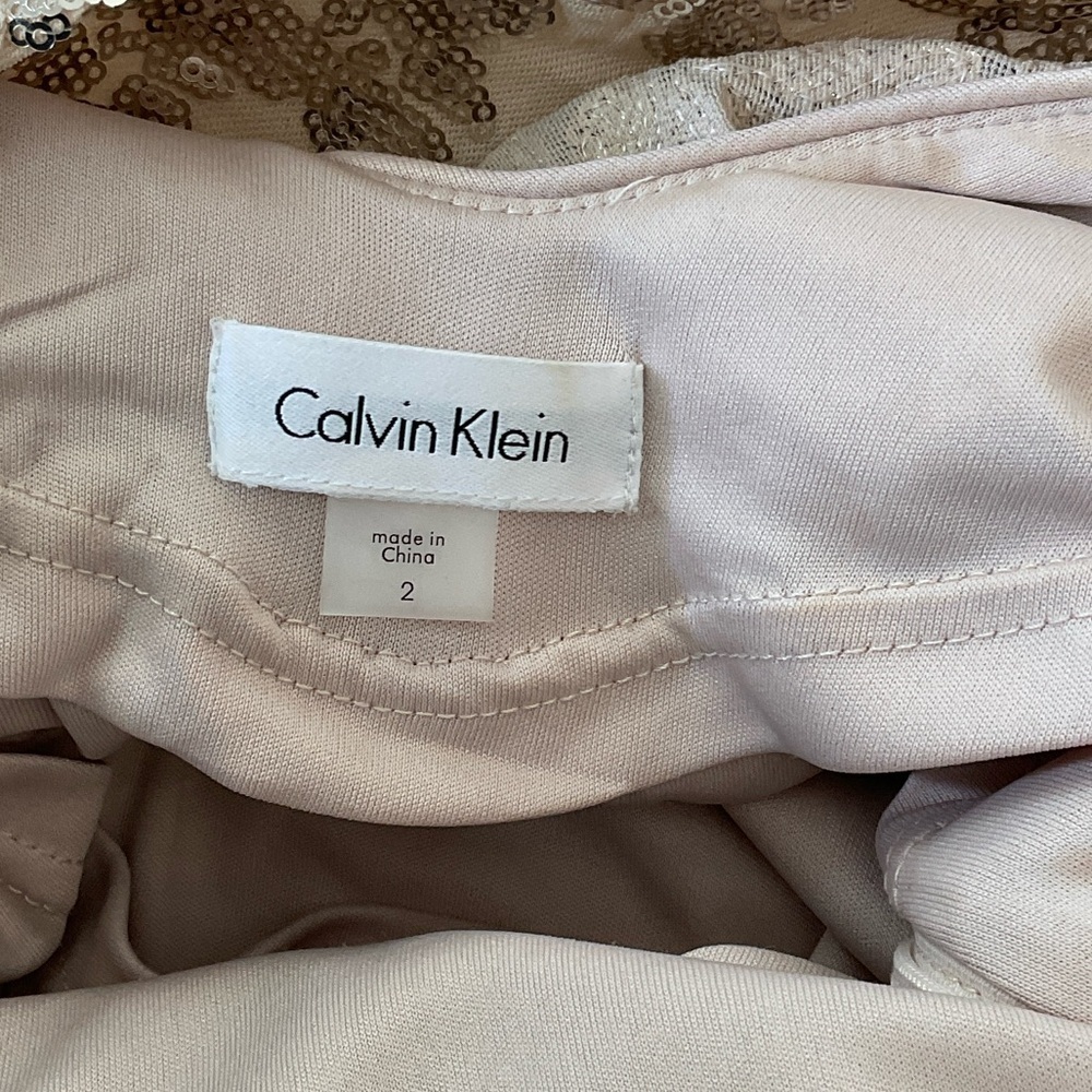 Calvin Klein Gold Sequin Formal Mini Dress Scop back excellent condition size 2 - Picture 4 of 12